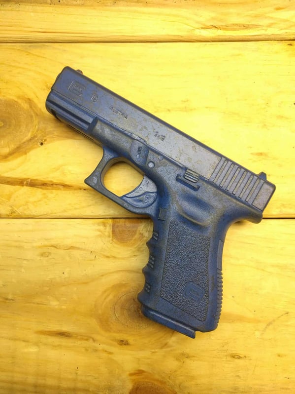 blue gun